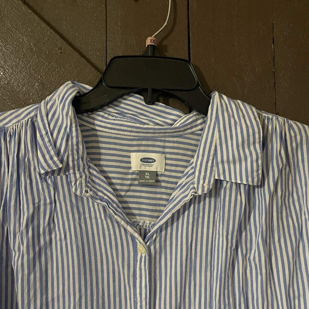 OLD NAVY - button up blouse - Picture 3 of 4